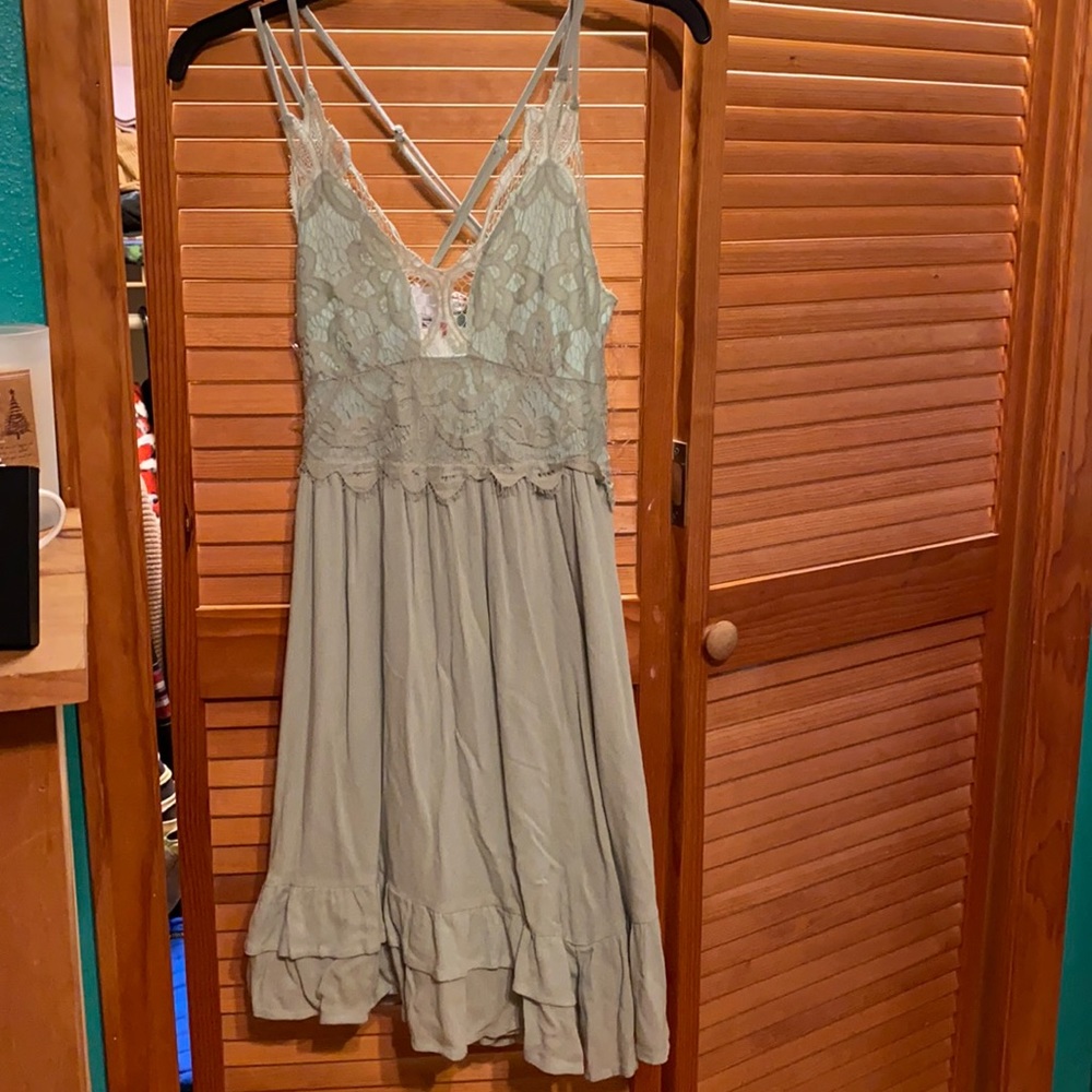 Lace green dress NWT